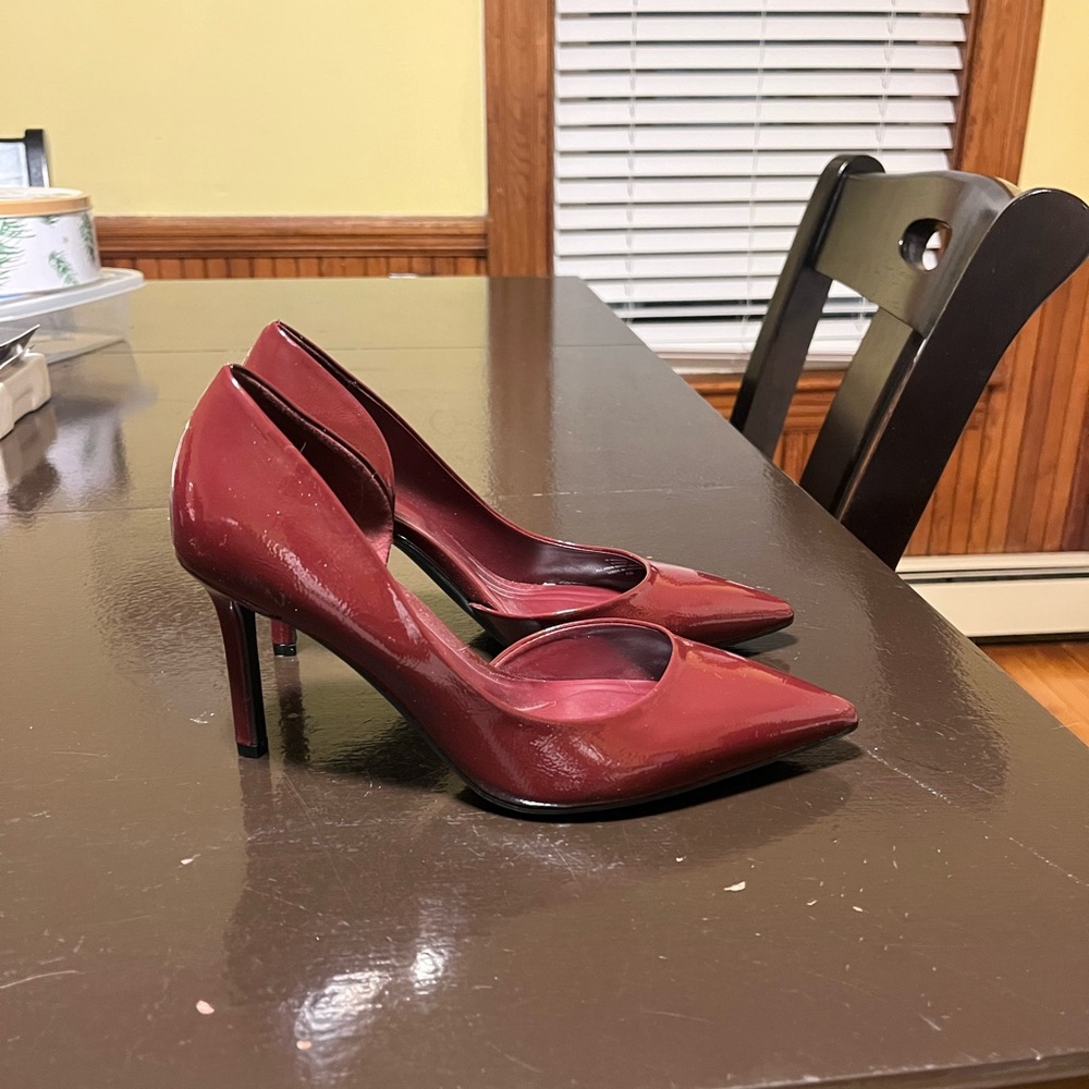 Jessica Simpson red/burgundy heels pumps